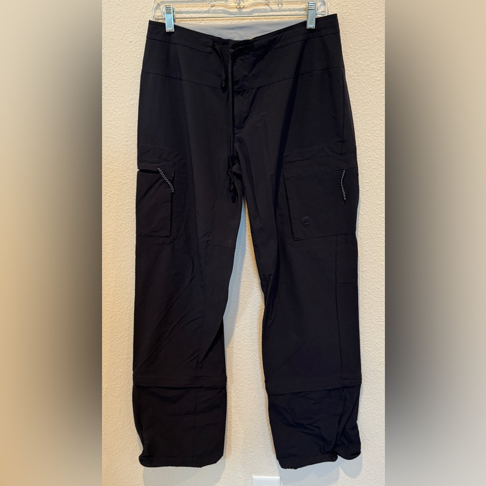 Mountain Hardware Women’s Black Cargo Pants